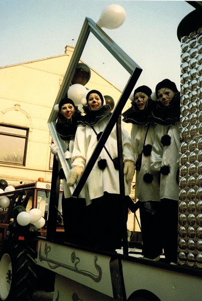 Dames van de Preens en adjudante 1986