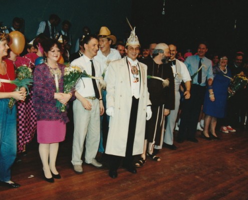 92-01-18 Boonte Aovundj in de aoje Mûnt