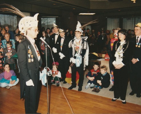 92-02-23 Installasie op ut stadhoees