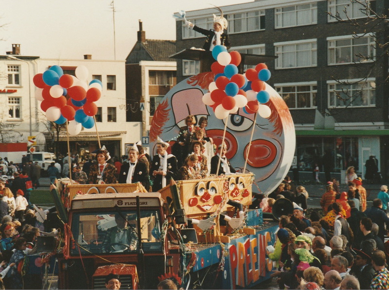 92-03-01 Optocht en ut was 20 graden!