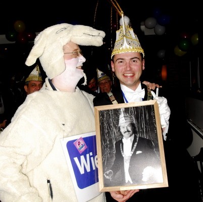 _D209066 (1296 x 1936)