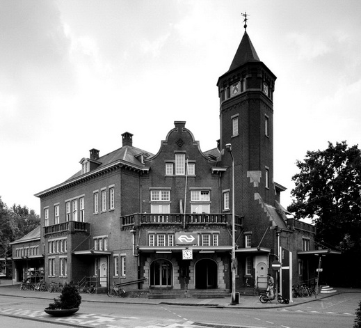 Overzicht_voorgevel_met_toren_-_Weert_-_20354346_-_RCE