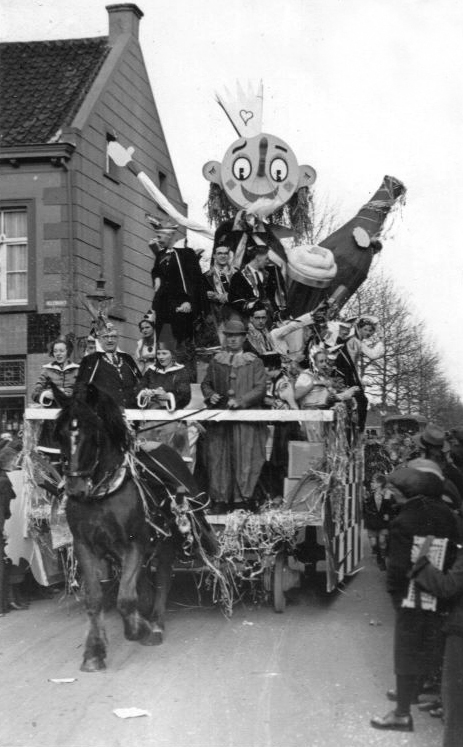 1939 prinsewagen met preens pierre i en vorst